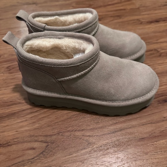 Bearpaw Retro Super Shorty Platform Boot - Picture 2 of 6